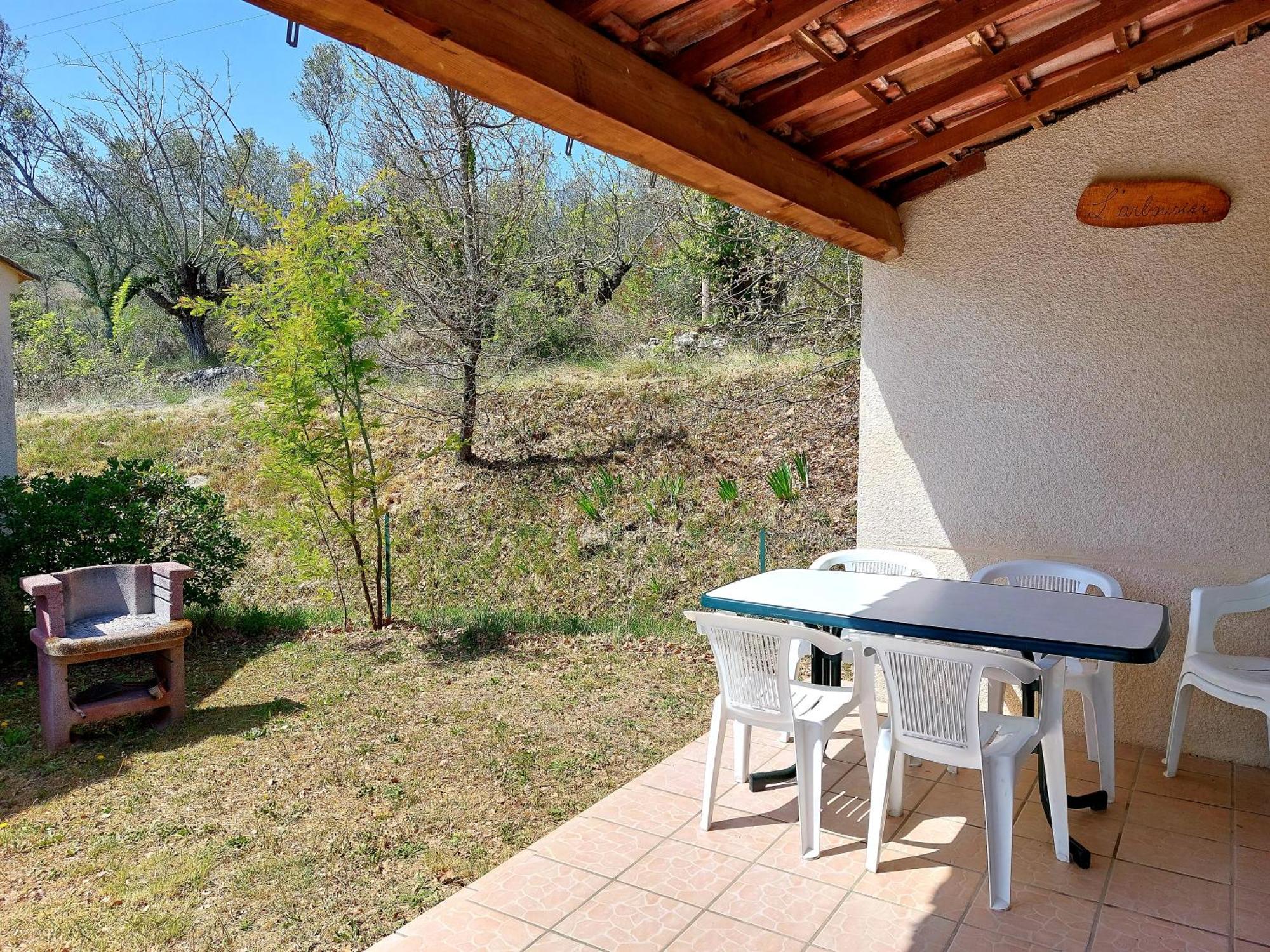 Village De Gites La Fontinelle Bessas Room photo